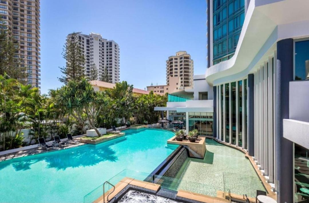 Mantra Legends Hotel Gold Coast Exterior photo